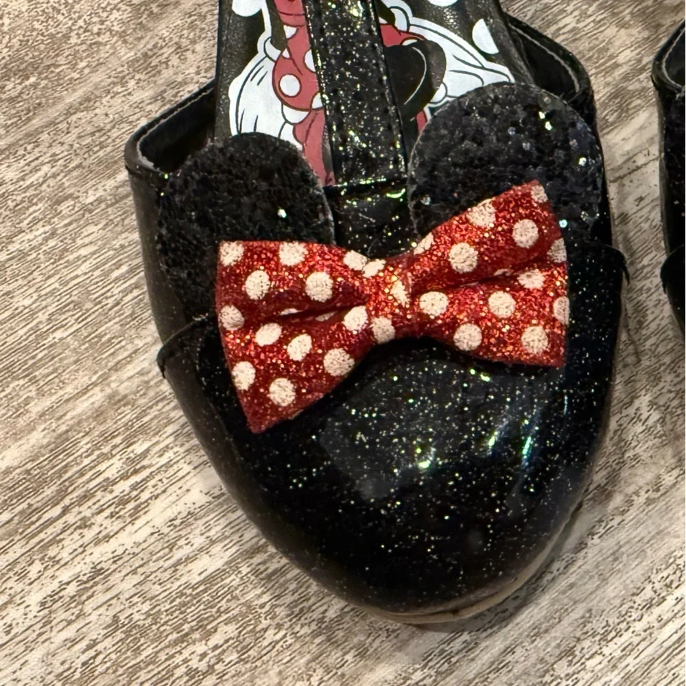 Minnie Mouse Black Glitter dress shoes with Red Polka Dot Bow/girls size 13